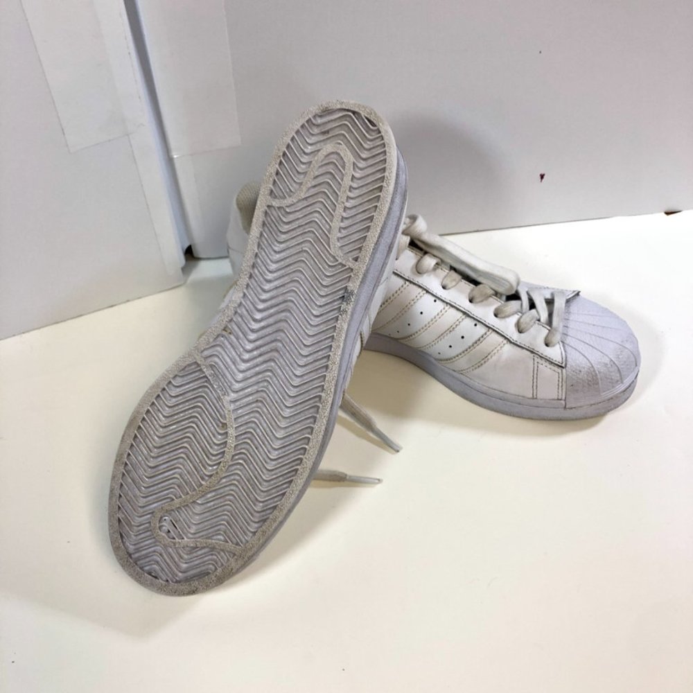 Women Adidas Superstar all white , sz 8,5 - Picture 5 of 6